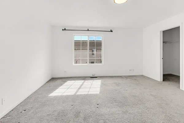 $3,000 | 7515e Savoy Lane, Unit C, Bridgeview, IL 60455