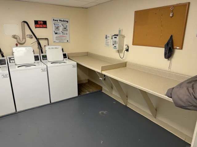 $2,100 | 77 Glenbrook Road, Unit 203, Stamford, CT 06902