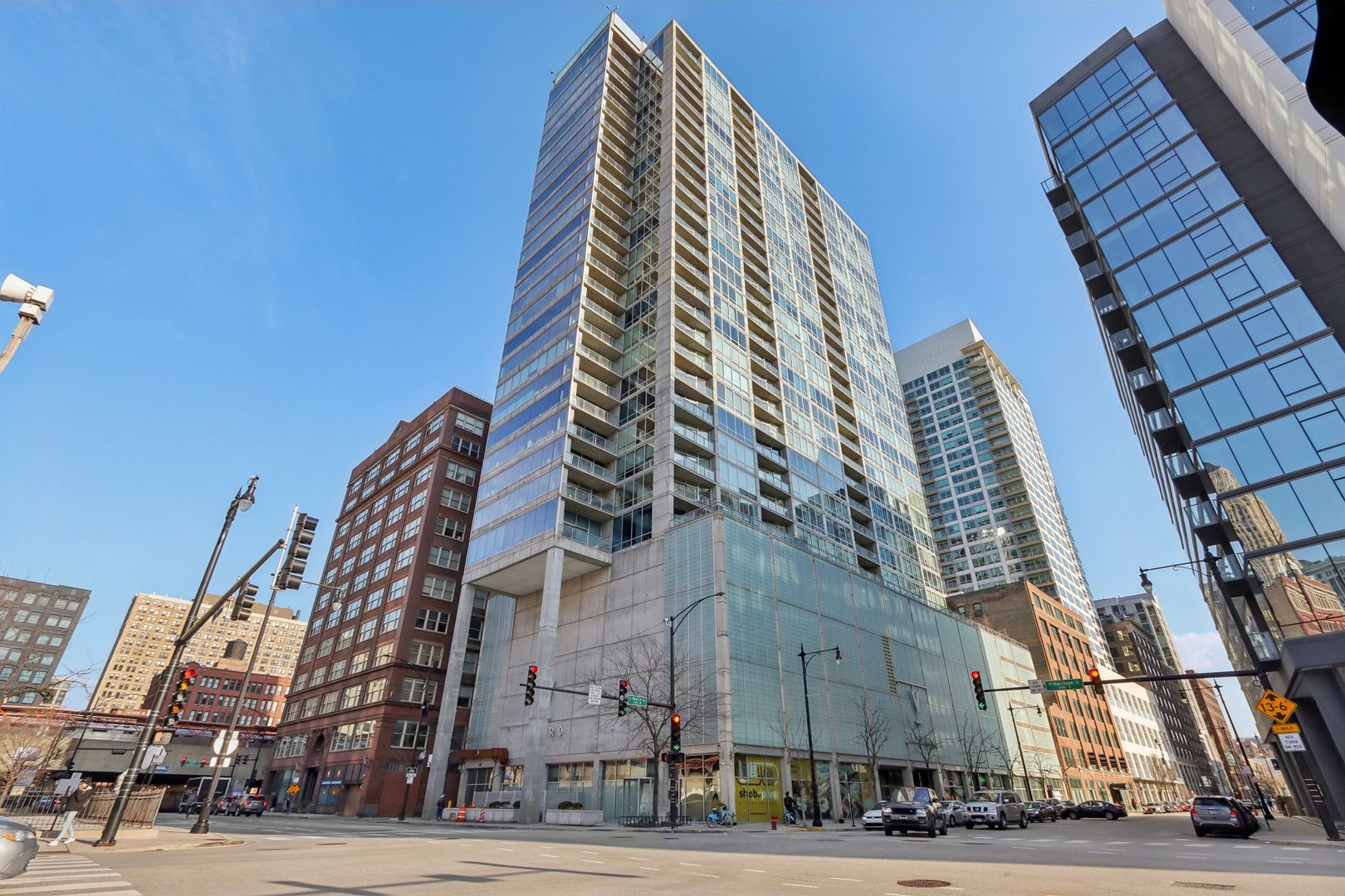 611 South Wells Street, Unit 2801 Chicago, IL 60607 - Photo 1 of 30 Gallery Image 1