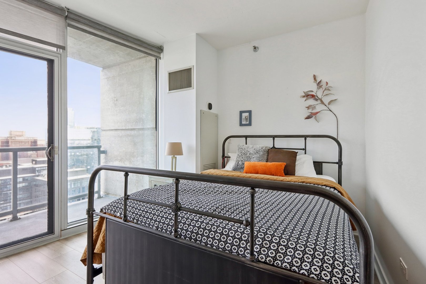 611 South Wells Street, Unit 2801 Chicago, IL 60607 - Photo 13 of 30 Gallery Image 13