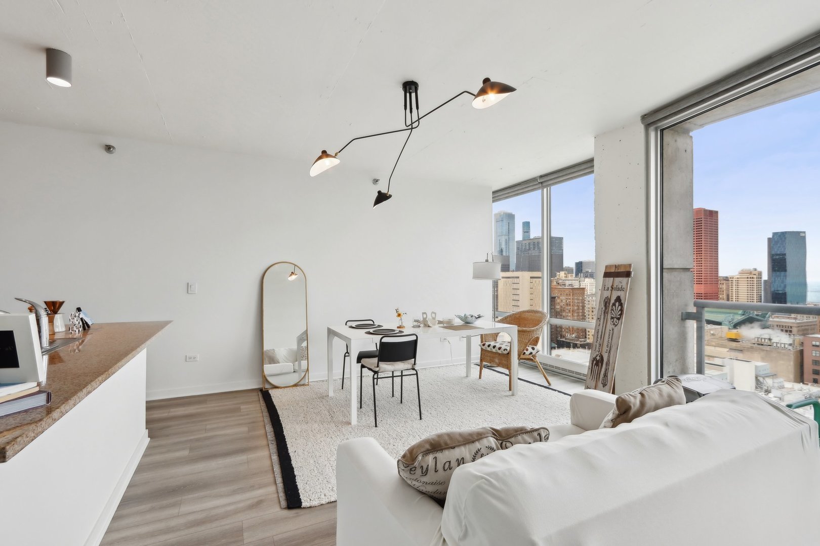 611 South Wells Street, Unit 2801 Chicago, IL 60607 - Photo 3 of 30 Gallery Image 3
