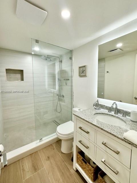 72 South 7th, Unit 112 Naples, FL 34112 - Photo 22 of 30 2nd bath inside 2nd room