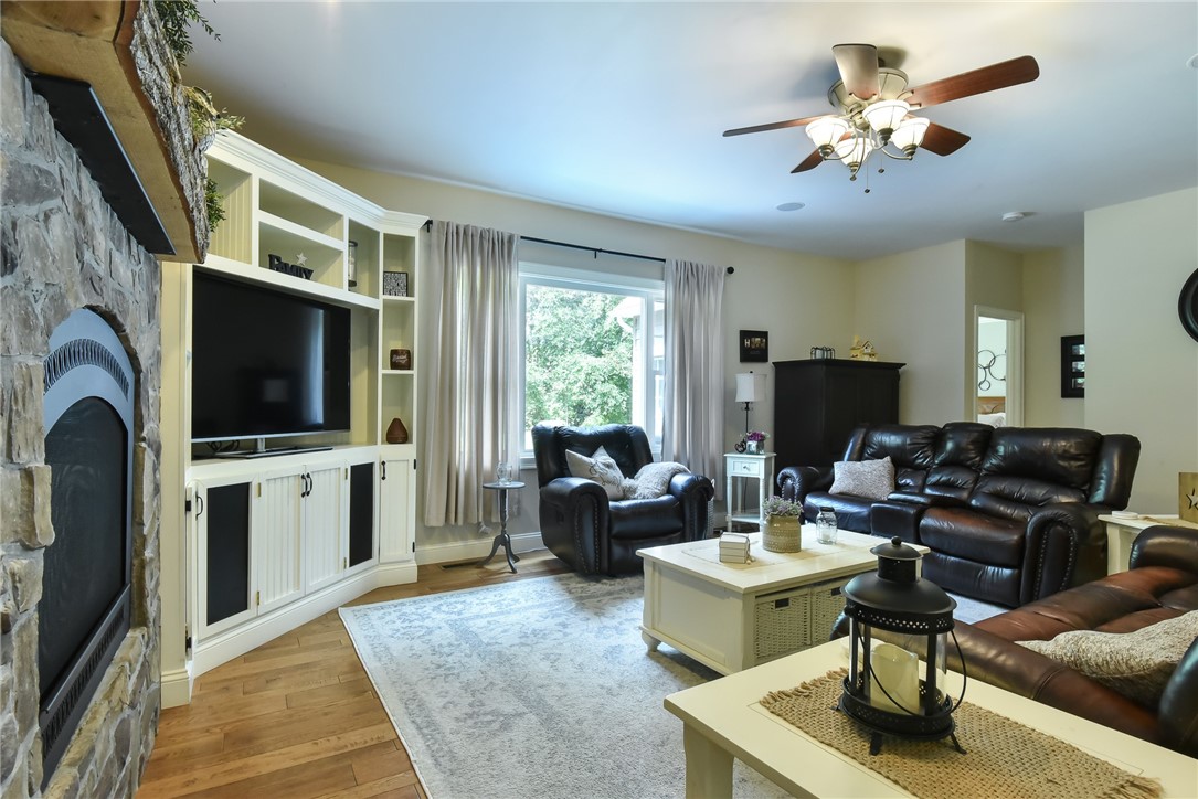 27 Preservation Drive Exeter, RI 02874 - Photo 18 of 41 Living room