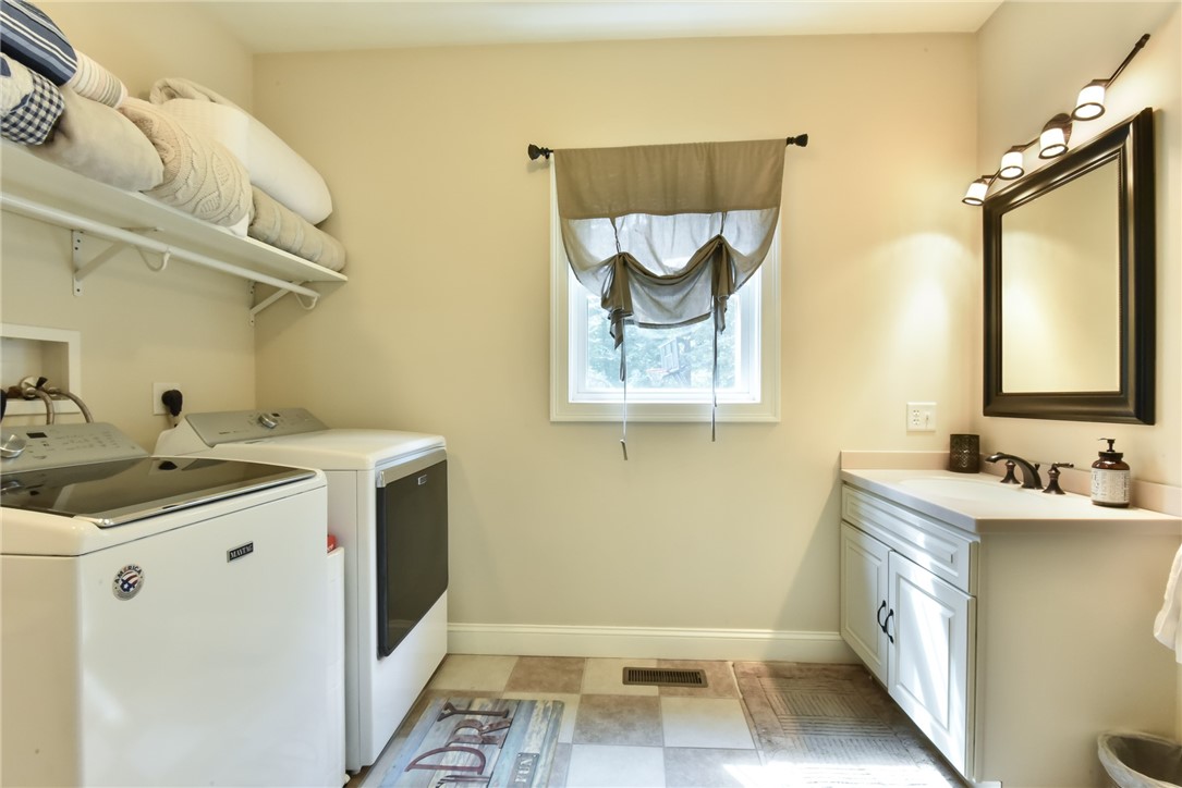 27 Preservation Drive Exeter, RI 02874 - Photo 24 of 41 Full bath with laundry