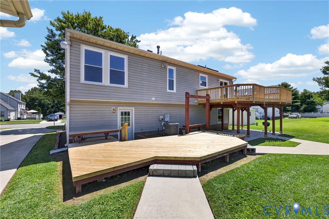 1559 Tree Ridge Road Henrico, VA 23231 - Photo 35 of 40 Multi-level wooden deck system featuring a ground-