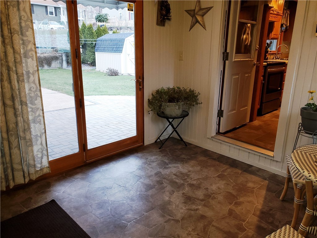 615 Mendon Road Cumberland, RI 02864 - Photo 3 of 33