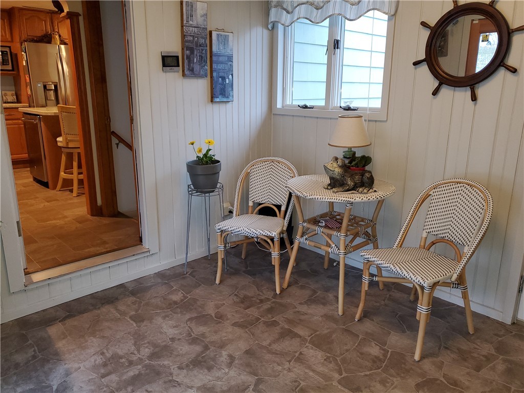 615 Mendon Road Cumberland, RI 02864 - Photo 4 of 33