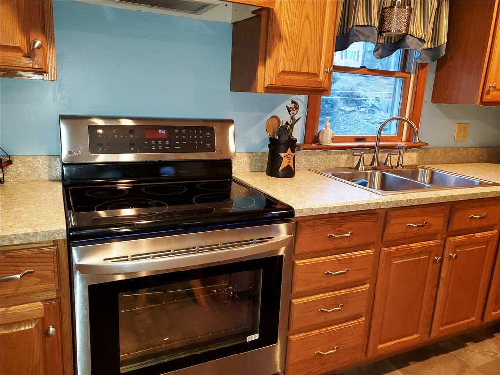 615 Mendon Road Cumberland, RI 02864 - Photo 7 of 33