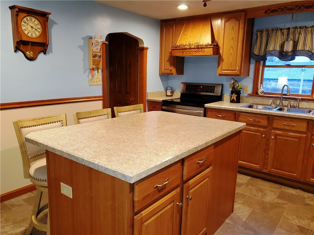 615 Mendon Road Cumberland, RI 02864 - Photo 9 of 33