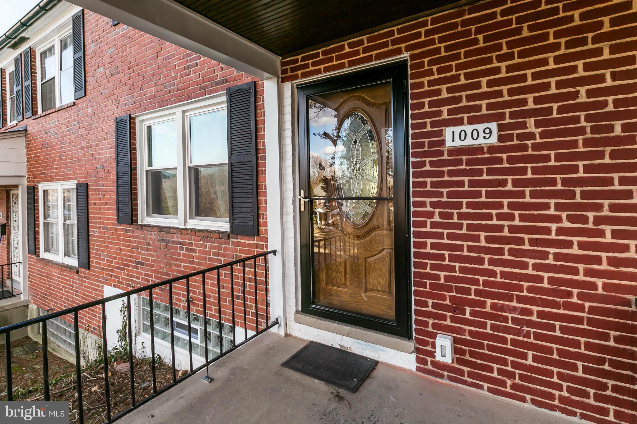 1009 Witherspoon Road Baltimore, MD 21212 - Photo 2 of 30 New storm door