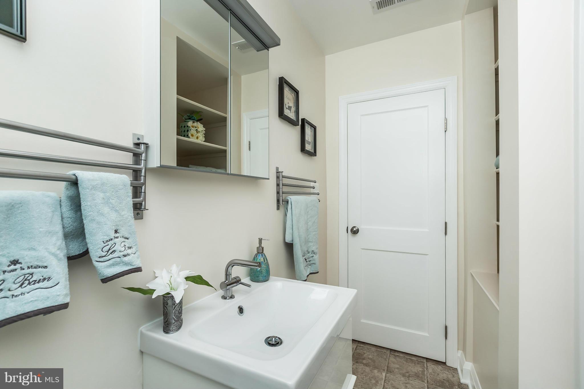 1009 Witherspoon Road Baltimore, MD 21212 - Photo 19 of 30 Main Bath