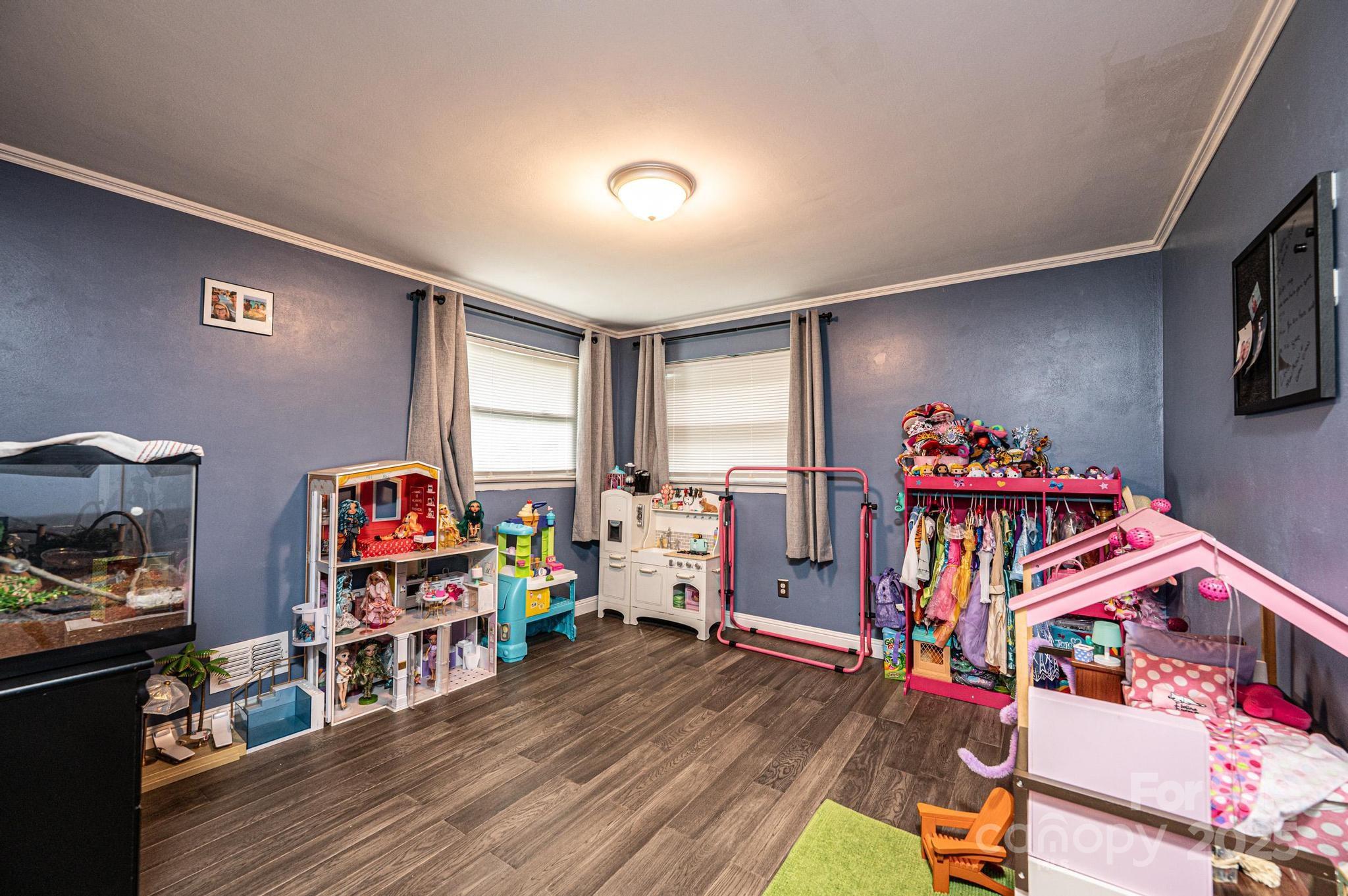 2841 21st Street Northeast Hickory, NC 28601 - Photo 23 of 43 a children room with furniture and toys