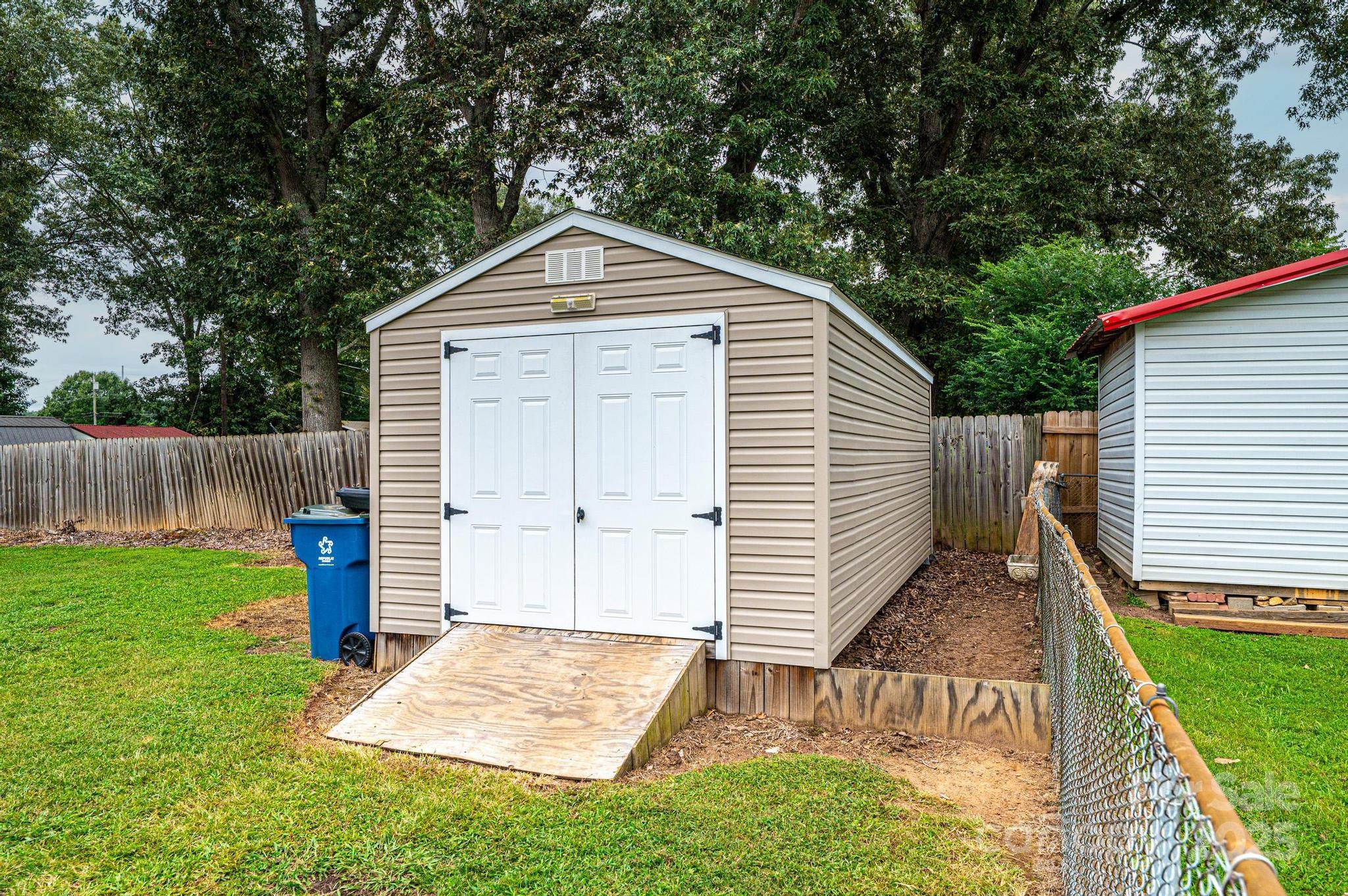 2841 21st Street Northeast Hickory, NC 28601 - Photo 38 of 43 a view of outdoor space and yard