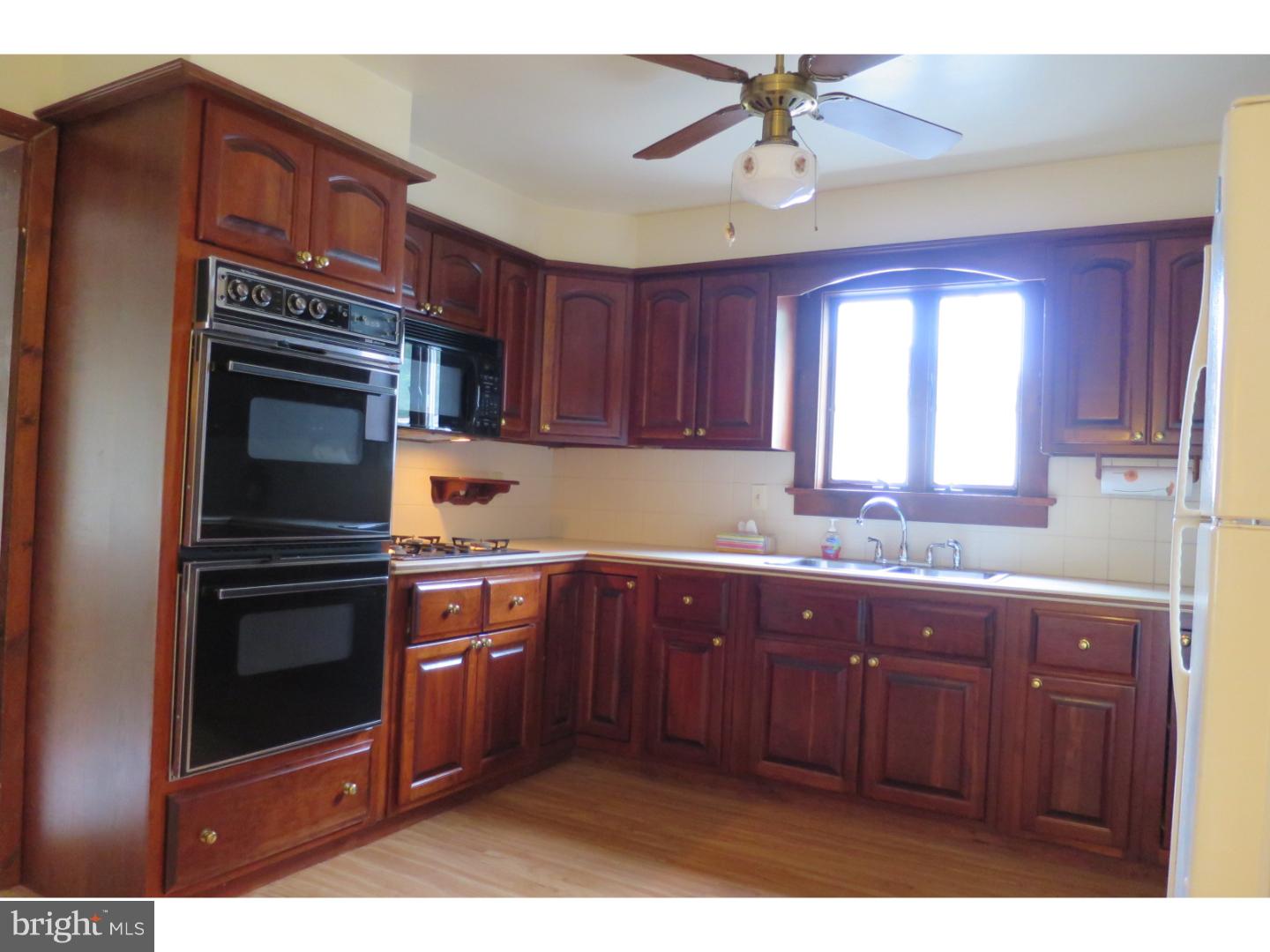 258 Clamer Road Ewing, NJ 08628 - Photo 3 of 5