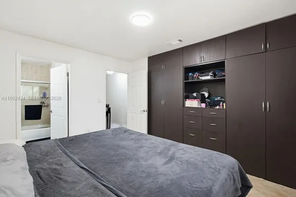 $334,900 | 560 Northwest 82nd Place, Unit 306, Miami, FL 33126