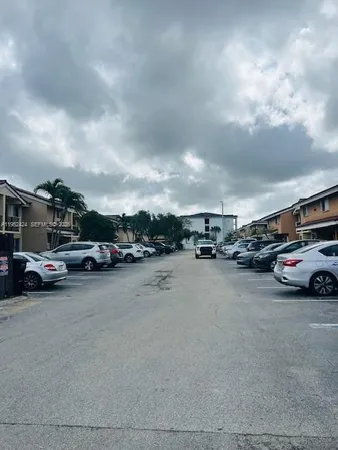 $334,900 | 560 Northwest 82nd Place, Unit 306, Miami, FL 33126