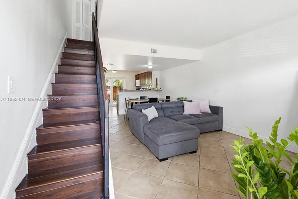 $334,900 | 560 Northwest 82nd Place, Unit 306, Miami, FL 33126