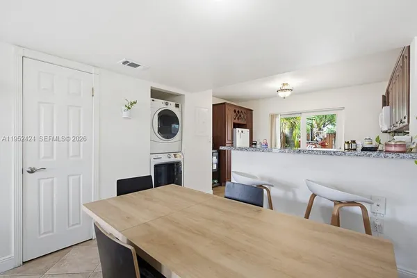 $334,900 | 560 Northwest 82nd Place, Unit 306, Miami, FL 33126