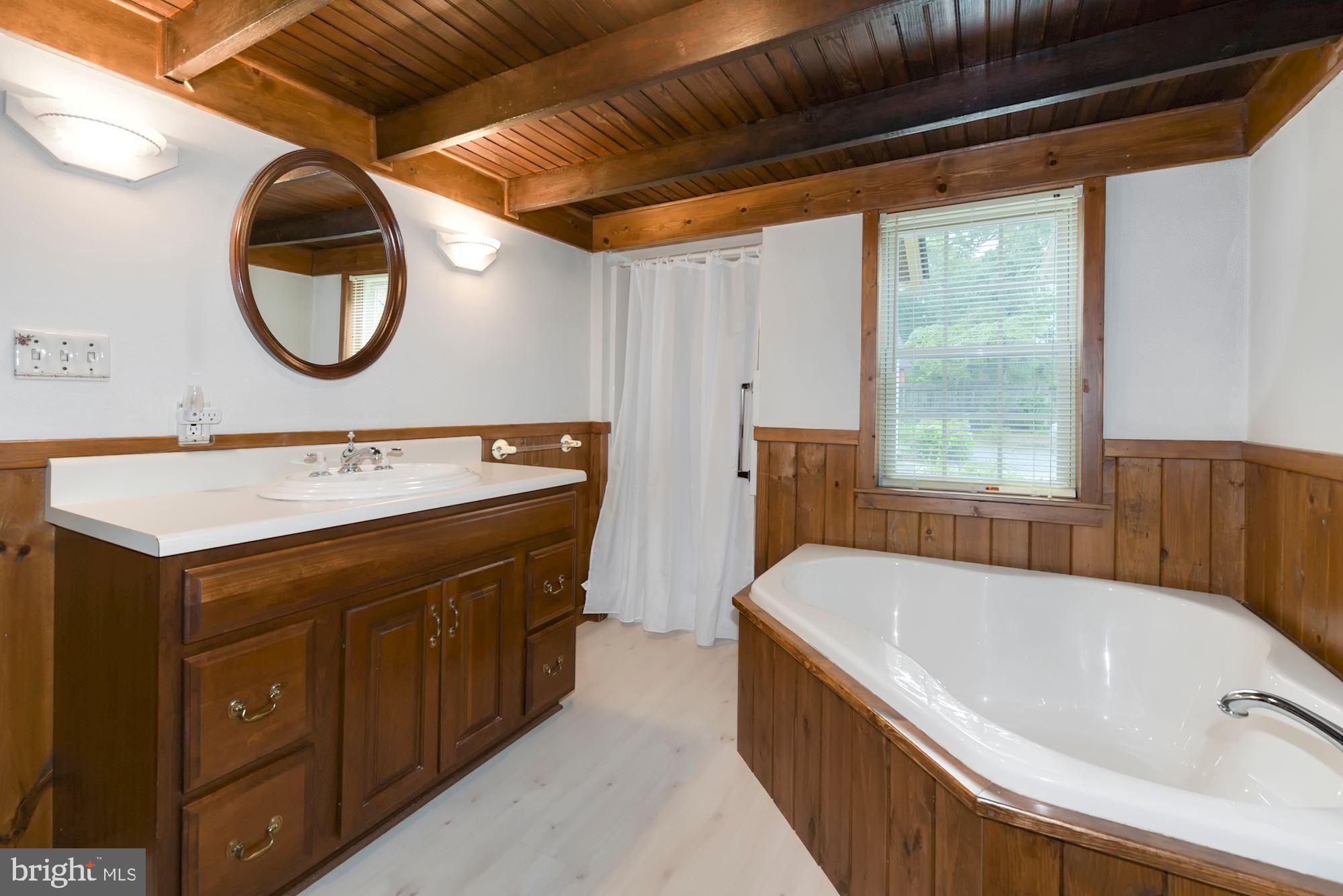 101 Rancocas Boulevard Mount Laurel, NJ 08054 - Photo 18 of 31 Primary Bathroom