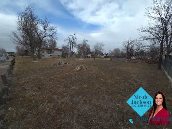 $48,000 | 1404 15th Street, Wheatland, WY 82201