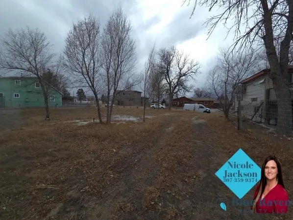 $48,000 | 1404 15th Street, Wheatland, WY 82201