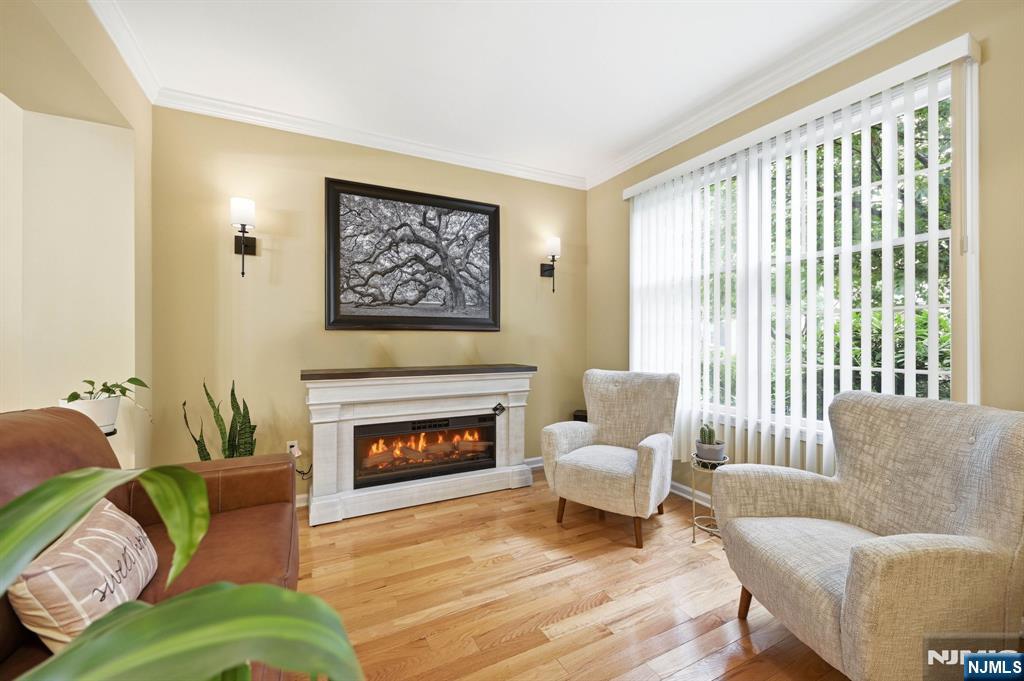 75 Spring Hill Circle Wayne, NJ 07470 - Photo 4 of 25