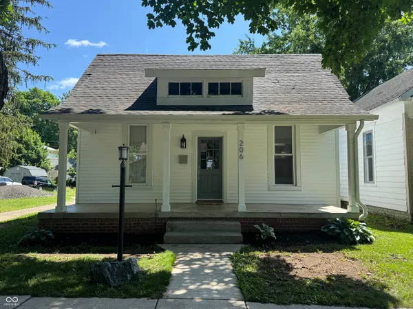 $215,000 | 206 6th Street, Covington, IN 47932