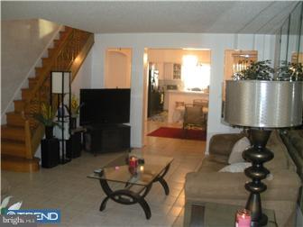 7446 Rhoads Street Philadelphia, PA 19151 - Photo 4 of 12 Living Room