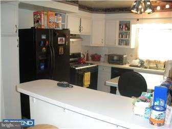 7446 Rhoads Street Philadelphia, PA 19151 - Photo 5 of 12 Kitchen