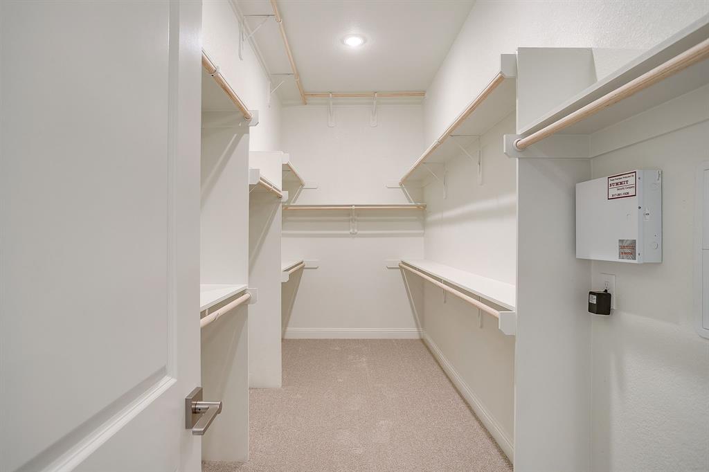 320 Slimp Bluff Azle, TX 76020 - Photo 25 of 37 a view of entryway and hall