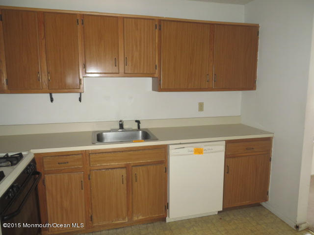 94 Azalea Circle Jackson, NJ 08527 - Photo 3 of 12 IMG_0670