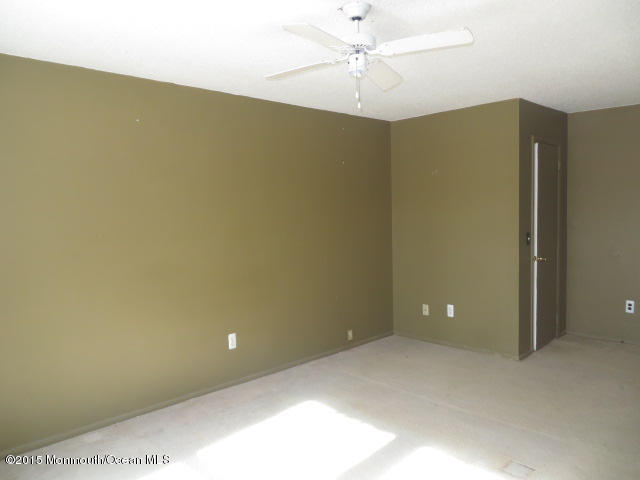 94 Azalea Circle Jackson, NJ 08527 - Photo 10 of 12 IMG_0677