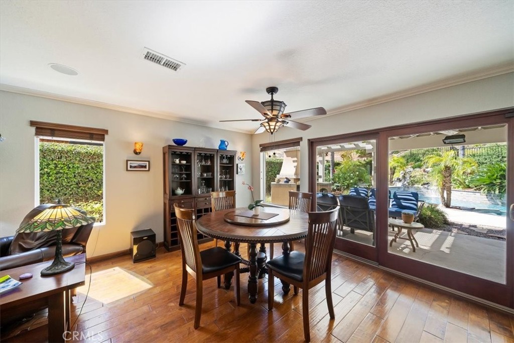 16701 Lake Knoll Parkway Riverside, CA 92503 - Photo 11 of 35