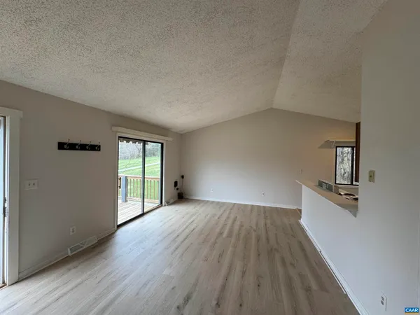 $1,400 | 120 Riverfield Farm Lane, Faber, VA 22938