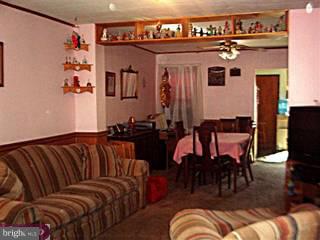 7218 Clinton Road Upper Darby, PA 19082 - Photo 3 of 6