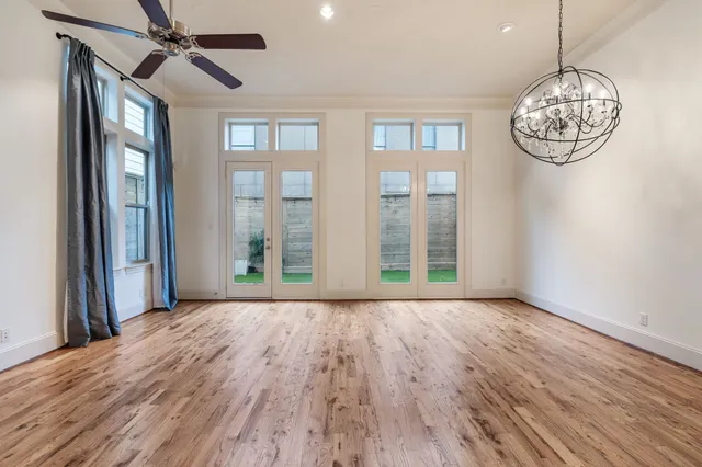 $3,995 | 1103 Summer Street, Houston, TX 77007