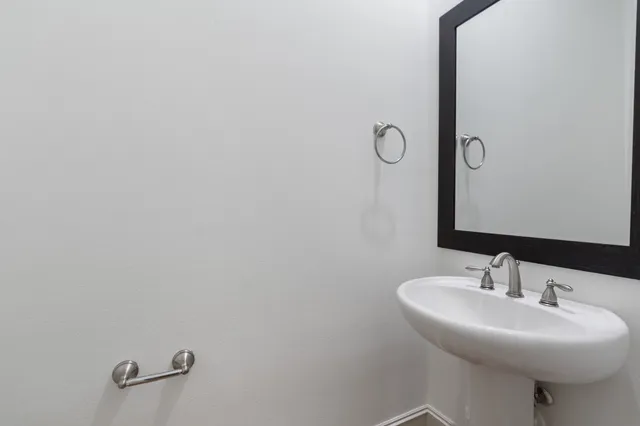 $3,995 | 1103 Summer Street, Houston, TX 77007