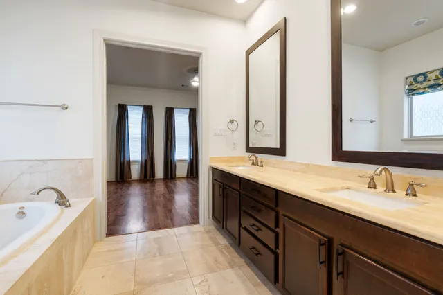 $3,995 | 1103 Summer Street, Houston, TX 77007