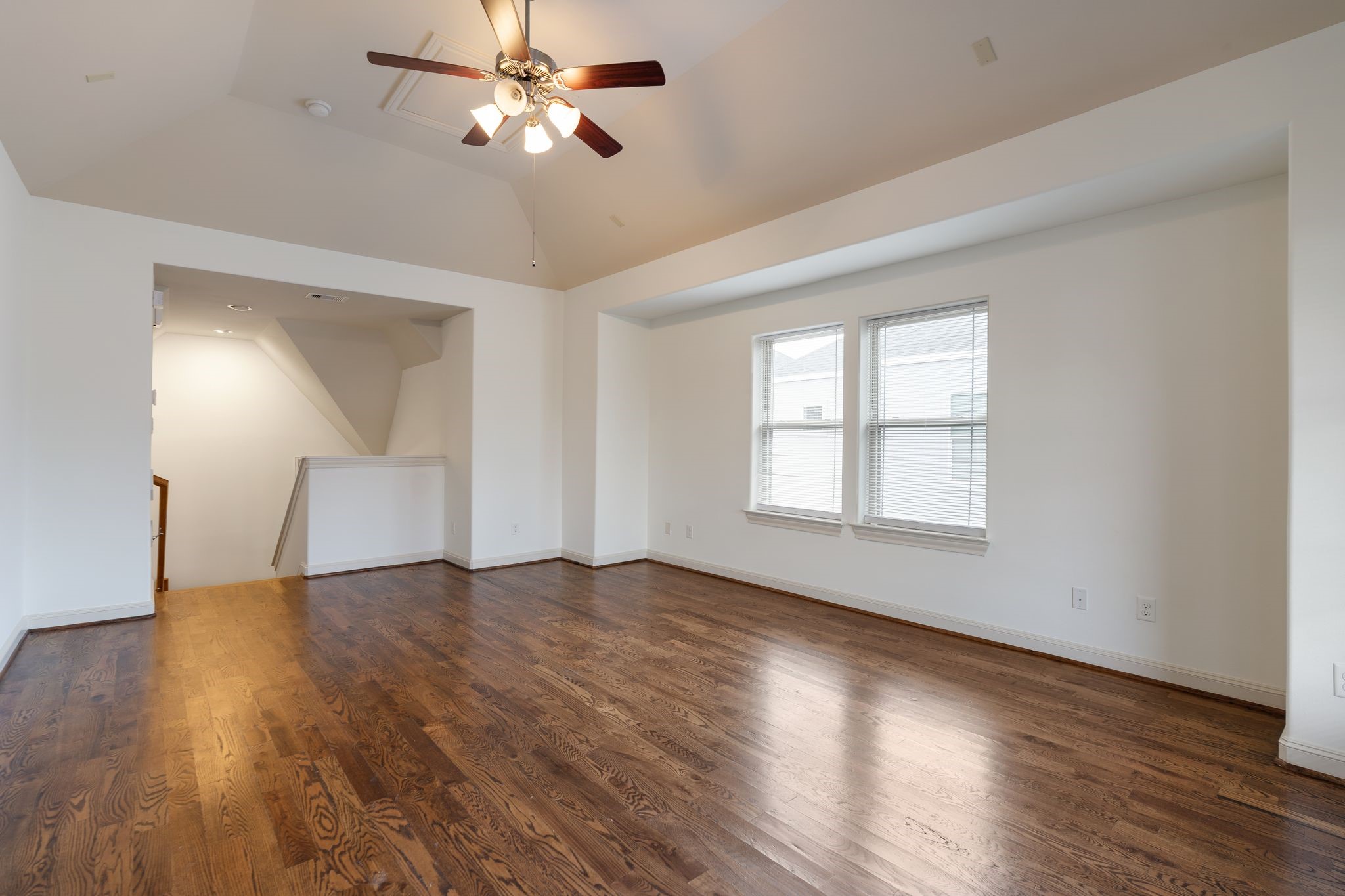 1103 Summer Street Houston, TX 77007 - Photo 25 of 30 Whether you envision a game room, a private office, a guest suite, or a combination of all three, this space is truly multifunctional.