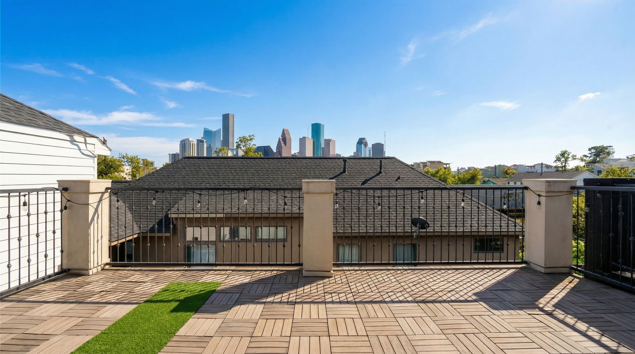 1103 Summer Street Houston, TX 77007 - Photo 28 of 30 Step out onto the terrace and prepare to be awed by breathtaking views of the Downtown Houston skyline.