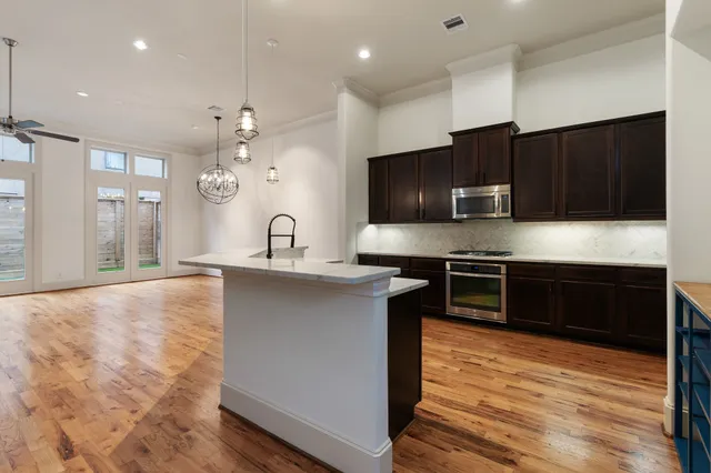 $3,995 | 1103 Summer Street, Houston, TX 77007