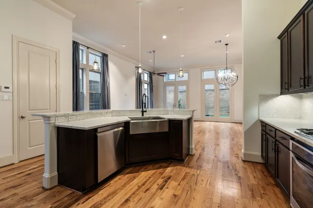 $3,995 | 1103 Summer Street, Houston, TX 77007