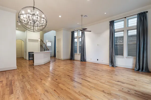 $3,995 | 1103 Summer Street, Houston, TX 77007