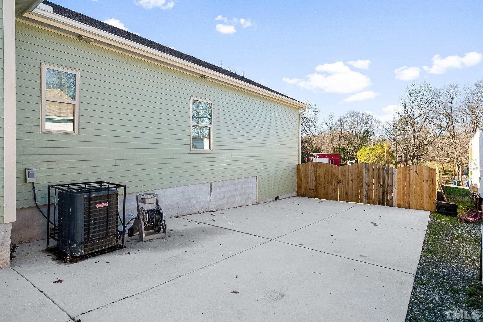 1102 Ellis Road Durham, NC 27703 - Photo 7 of 33 Gallery Image 7