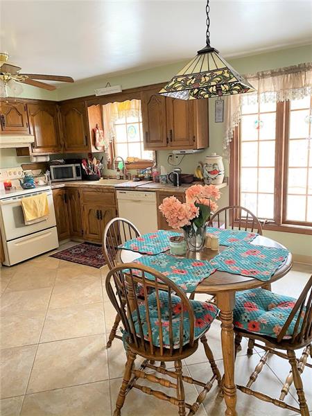 958 Rockdale Road Butler, PA 16002 - Photo 9 of 22
