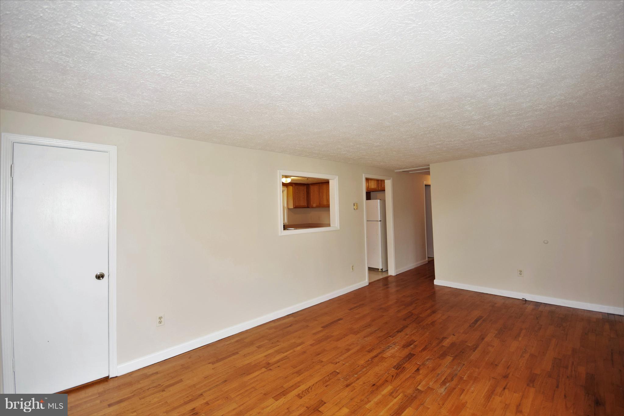 982 Morgan Ford Road Front Royal, VA 22630 - Photo 16 of 27 Living Room