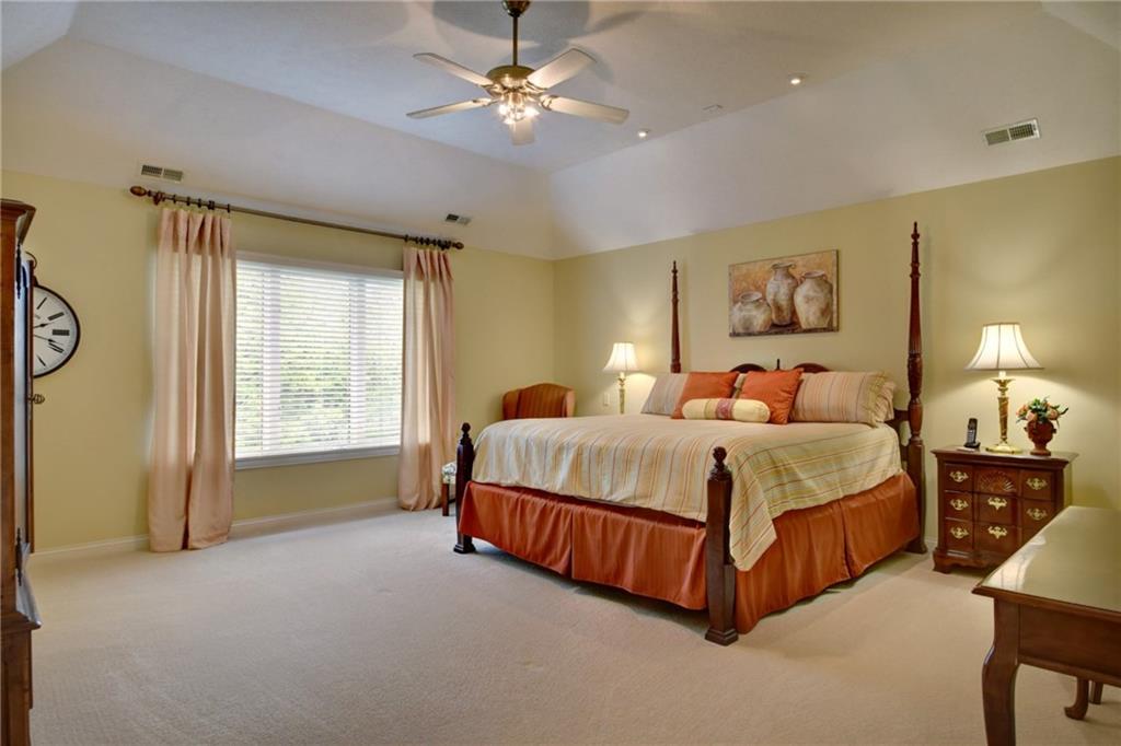 10705 Club Chase Fishers, IN 46037 - Photo 12 of 23 Gallery Image 12