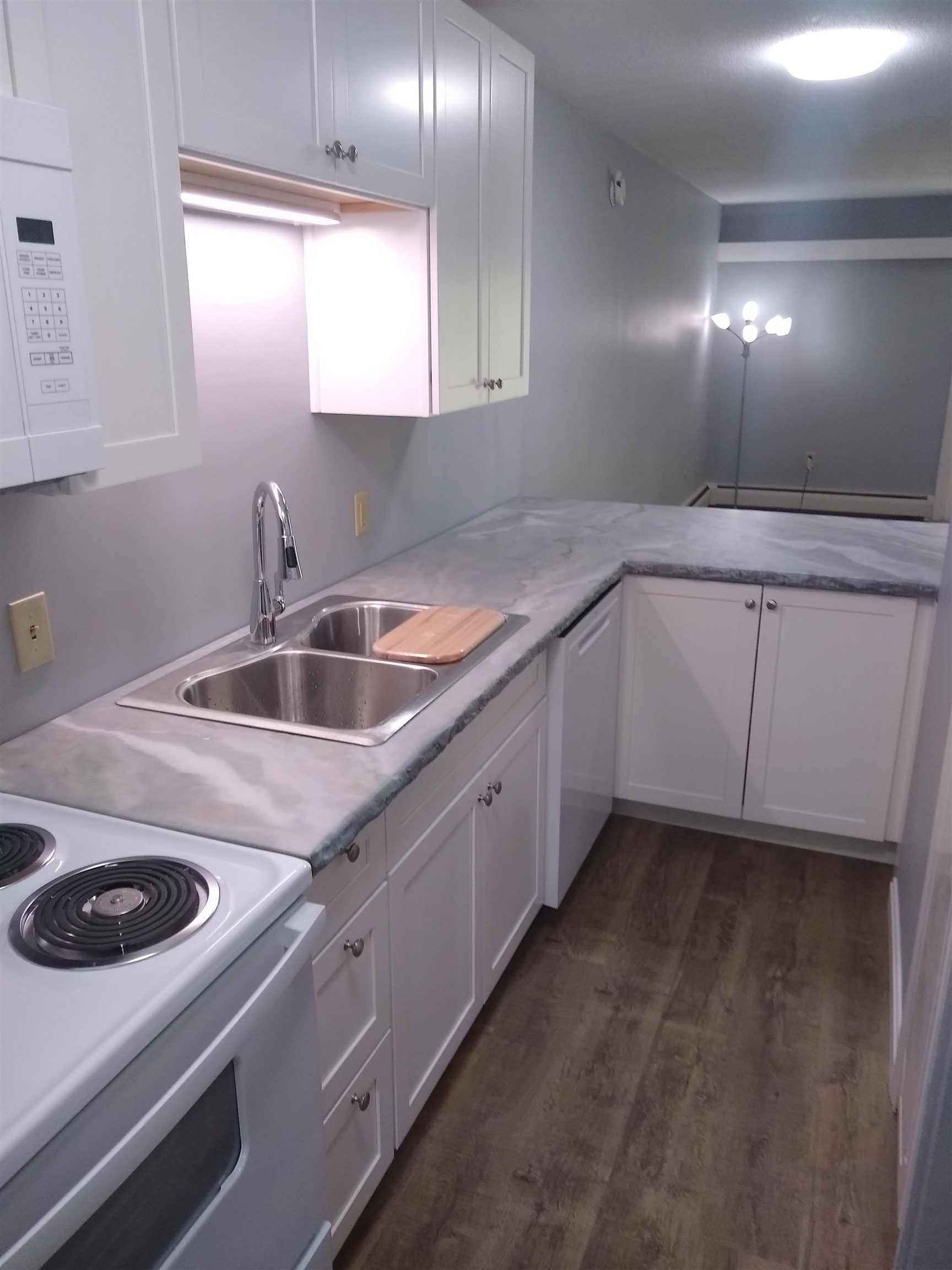 40 Brookside Drive, Unit 4 Brattleboro, VT 05301 - Photo 4 of 17