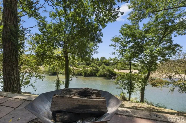 $449,000 | 13 Walleye Lane, Doniphan, MO 63935