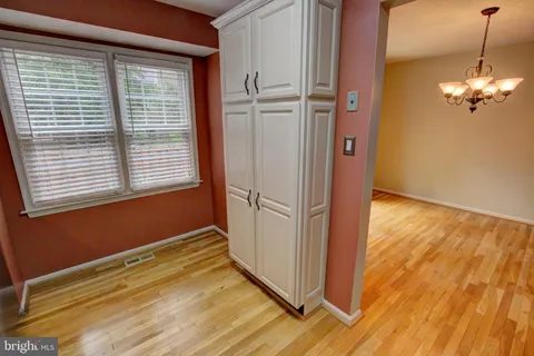 $3,200 | 4 Fendall Avenue, Alexandria, VA 22304